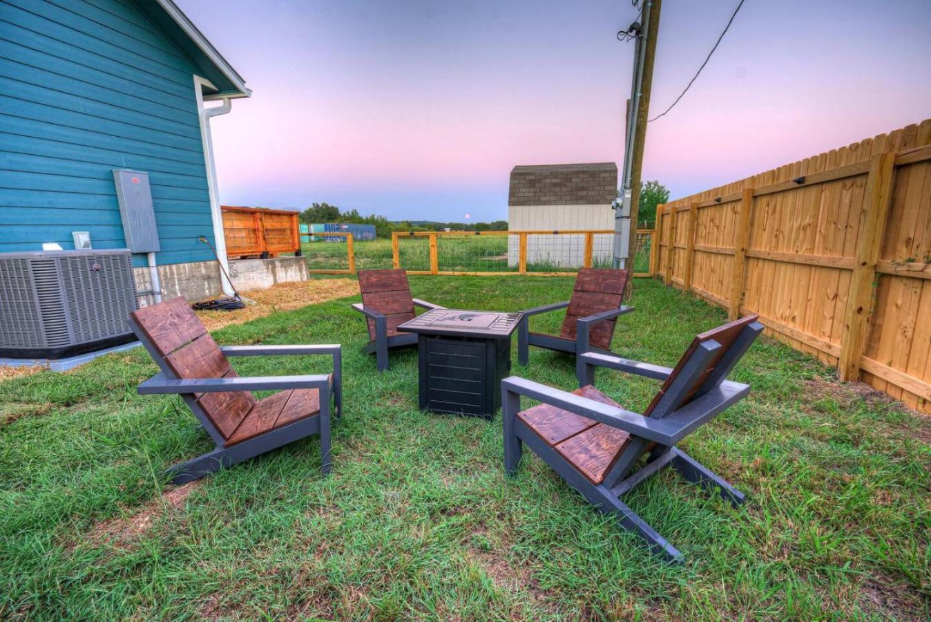 The Lodge At Little Ranches Central Sleeps 26 Wimberley Zewnętrze zdjęcie