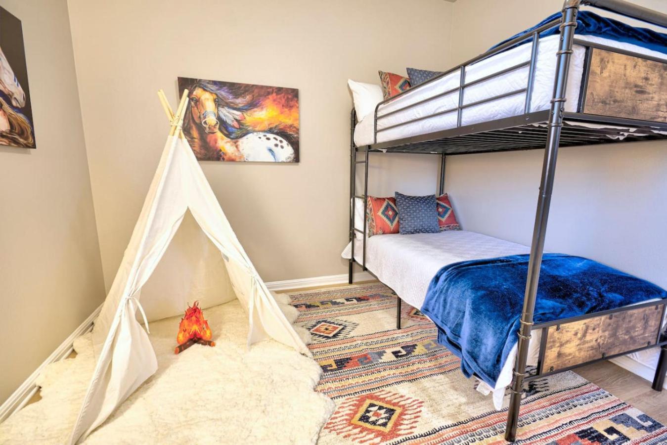 The Lodge At Little Ranches Central Sleeps 26 Wimberley Zewnętrze zdjęcie